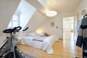 Schlafzimmer DG