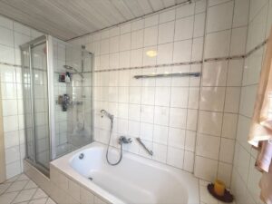 Badezimmer EG