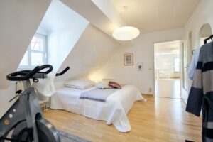 Schlafzimmer DG