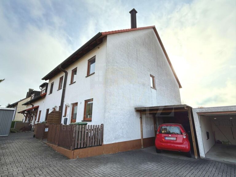 Hofansicht Carport